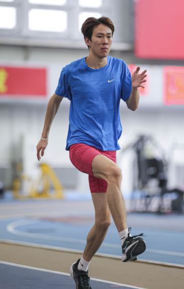 畅享凯发k8娱乐App玩转各类热门游戏